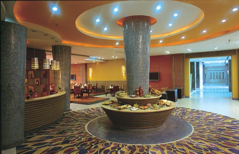 Nirvana Luxury Hotel L Ludhiana Buitenkant foto