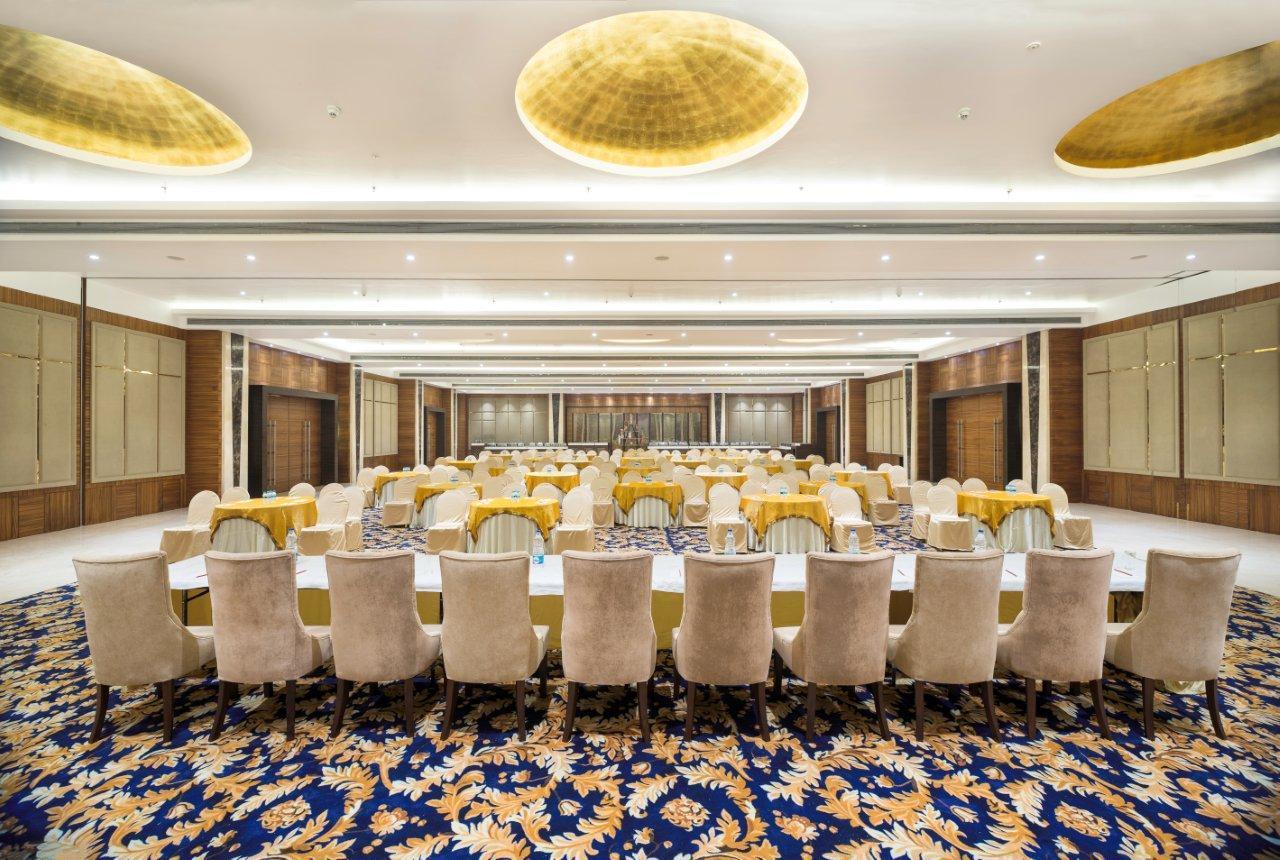 Nirvana Luxury Hotel L Ludhiana Buitenkant foto