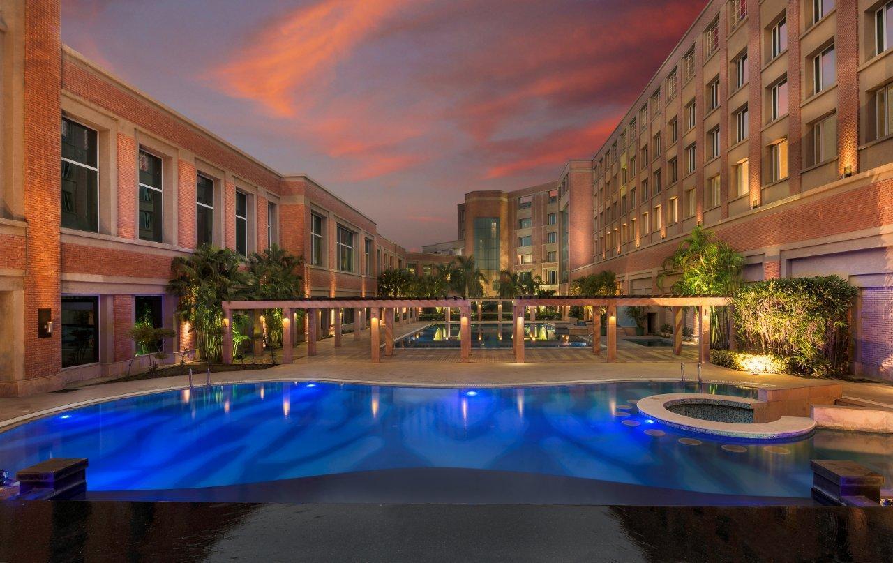 Nirvana Luxury Hotel L Ludhiana Buitenkant foto