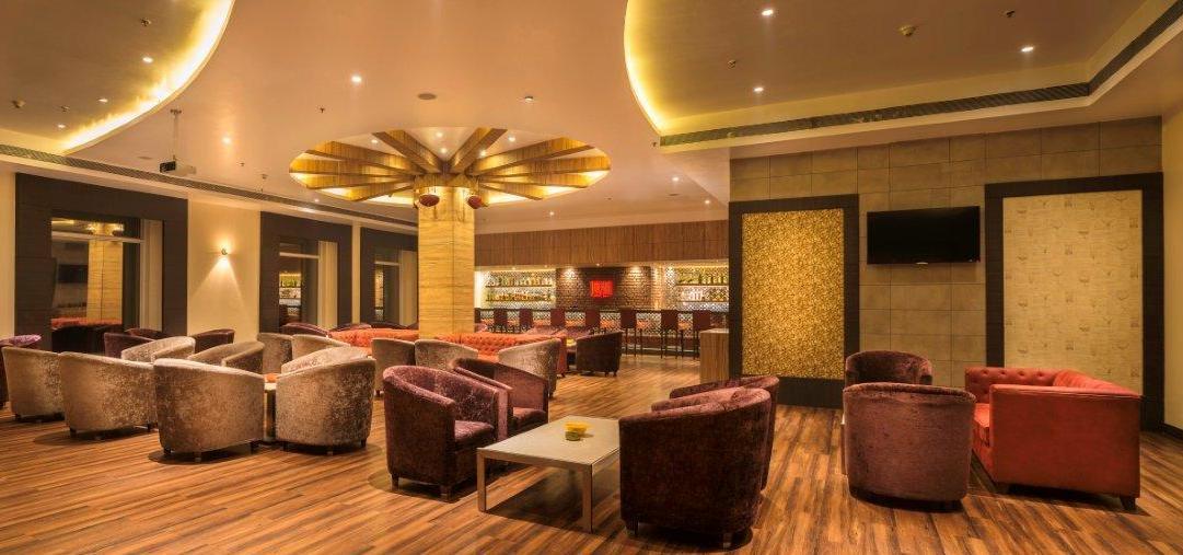 Nirvana Luxury Hotel L Ludhiana Buitenkant foto